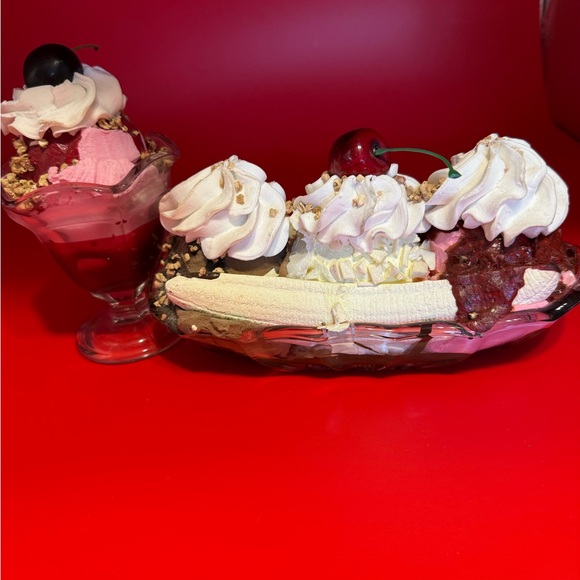 Decorative Ice Cream Sundae and Banana Split Set - Picture 2 of 12